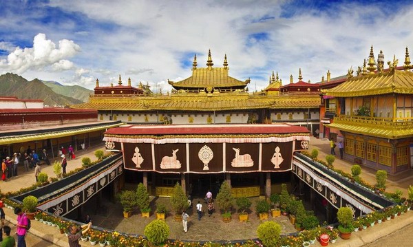 chua-Jokhang-Tay-Tang-1